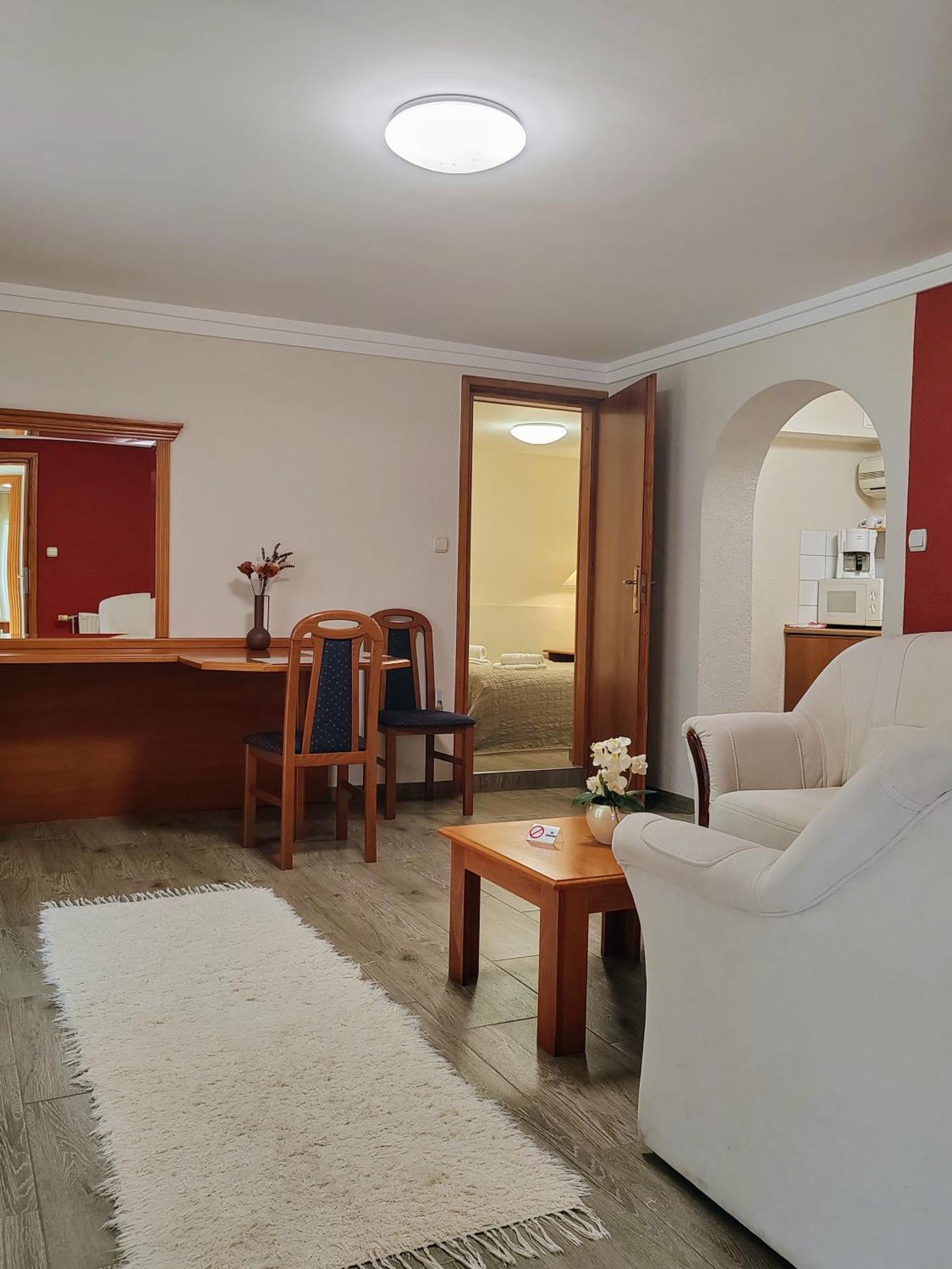 Heviz Apartman Heviz Exterior photo