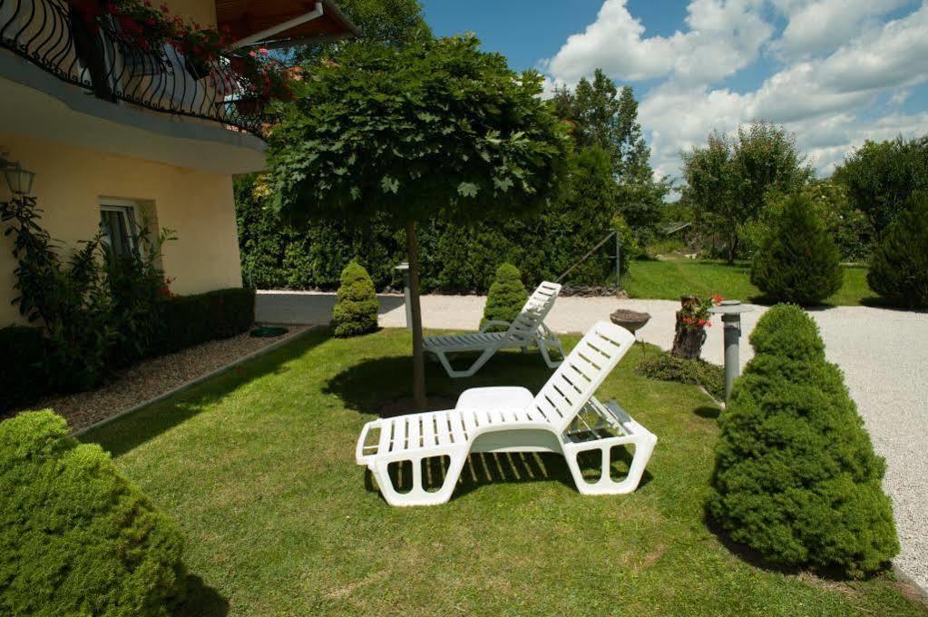 Heviz Apartman Heviz Exterior photo